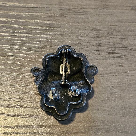 Vintage Pewter Dragonfly Brooch with Removable Earrings - Picture 4 of 5